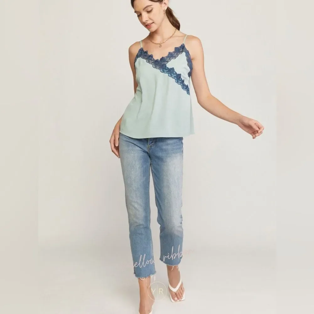 NEW Lace Trim Cami Sleeveless Top - Picture 4 of 5